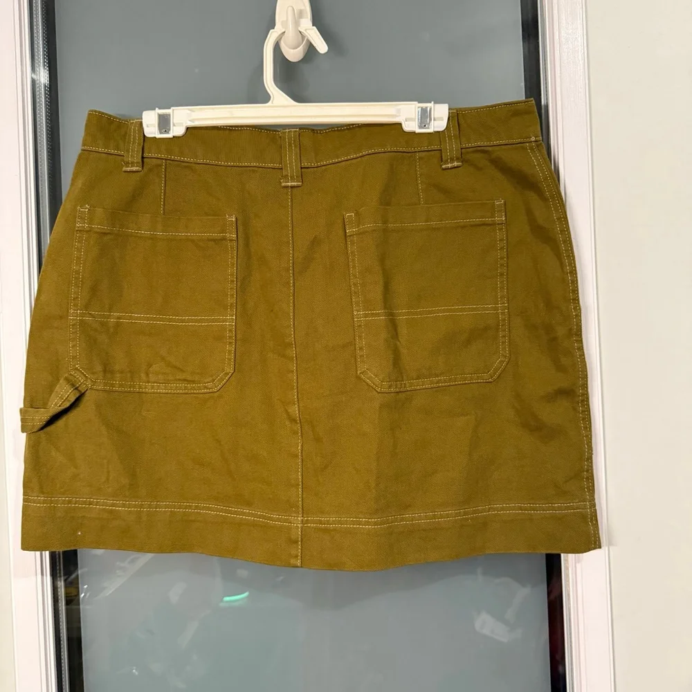 Old Navy Olive Green Mini Skirt with White Stitching Size 14